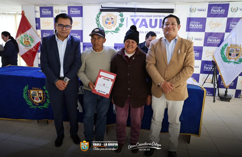 CONTINUAMOS CON LA ENTREGA DE TITULOS DE PROPIEDAD HOY VISITAMOS EL DISTRITO DE YAULI