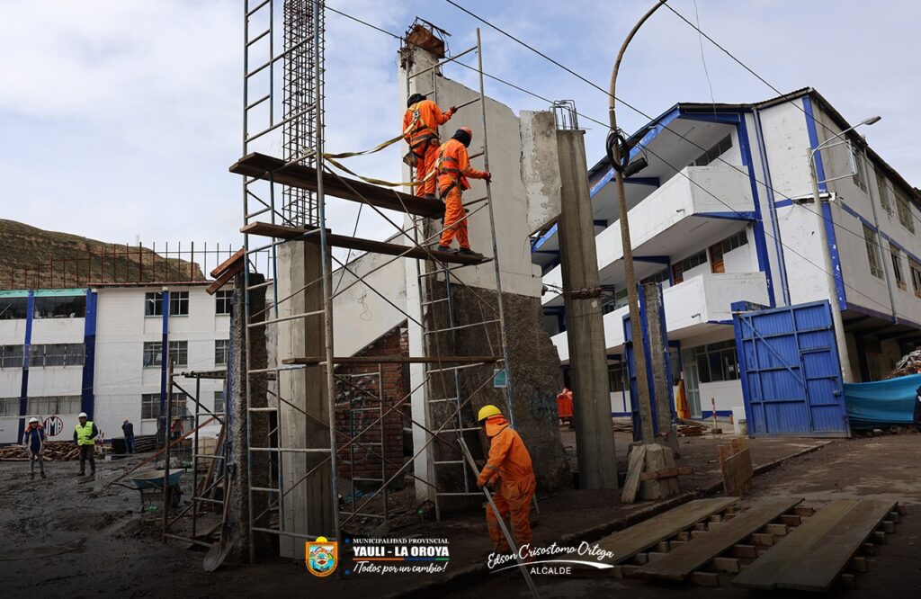 CONTINUA EL AVANCE DE LA OBRA DEL MEJORAMIENTO DEL COLISEO DE LA INSTITUCIÓN EDUCATIVA” JOSÉ MARÍA ARGUEDAS”