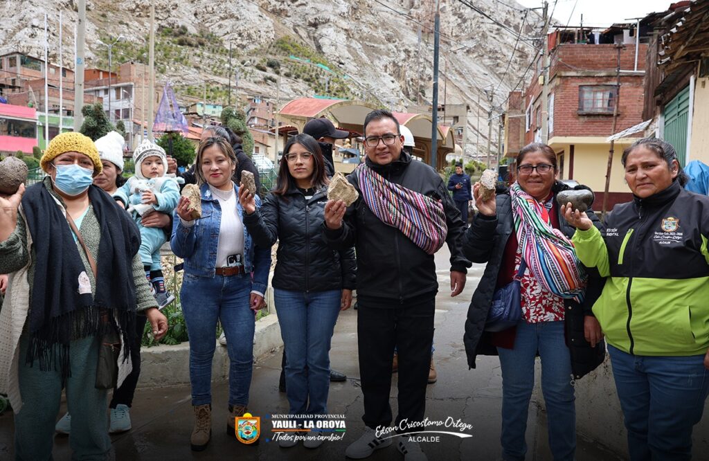 COLOCACIÓN DE LA PRIMERA PIEDRA MANTENIMIENTO Y COBERTURA DE JUEGOS INFANTILES DE PROLONGACIÓN SAN MARTIN, EN EL SECTOR DE LA OROYA ANTIGUA