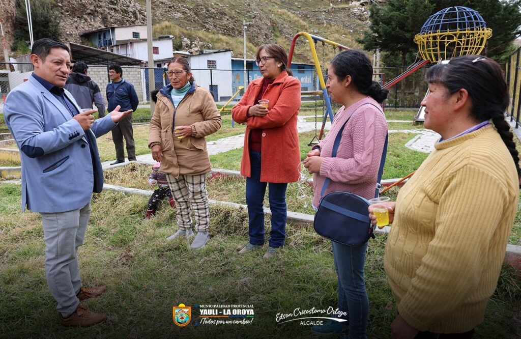 BURGOMAESTRE EDSON CRISÓSTOMO ORTEGA ATIENDE DEMANDAS VECINALES EN SACCO CAPITAL Y TACARPANA PARA LA RECUPERACIÓN DE ESPACIOS PÚBLICOS