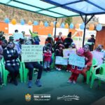 BURGOMAESTRE EDSON CRISÓSTOMO ORTEGA ENTREGA BUZOS, MENAJE Y EQUIPOS TECNOLÓGICOS A LA I.E.I. N° 580 VIRGEN DE FÁTIMA – VILLA SOL