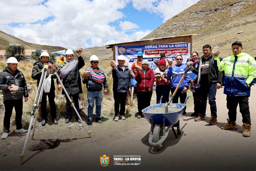 COLOCACIÓN DE PRIMERA PIEDRA MANTENIMIENTO DE PUENTE EN EL RIO KEKA, DISTRITO DE SUITUCANCHA